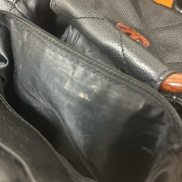 CHANEL CAVIAR LEATHER RESIN HANDLE BAG RARE FIND! - Picture 11 of 12